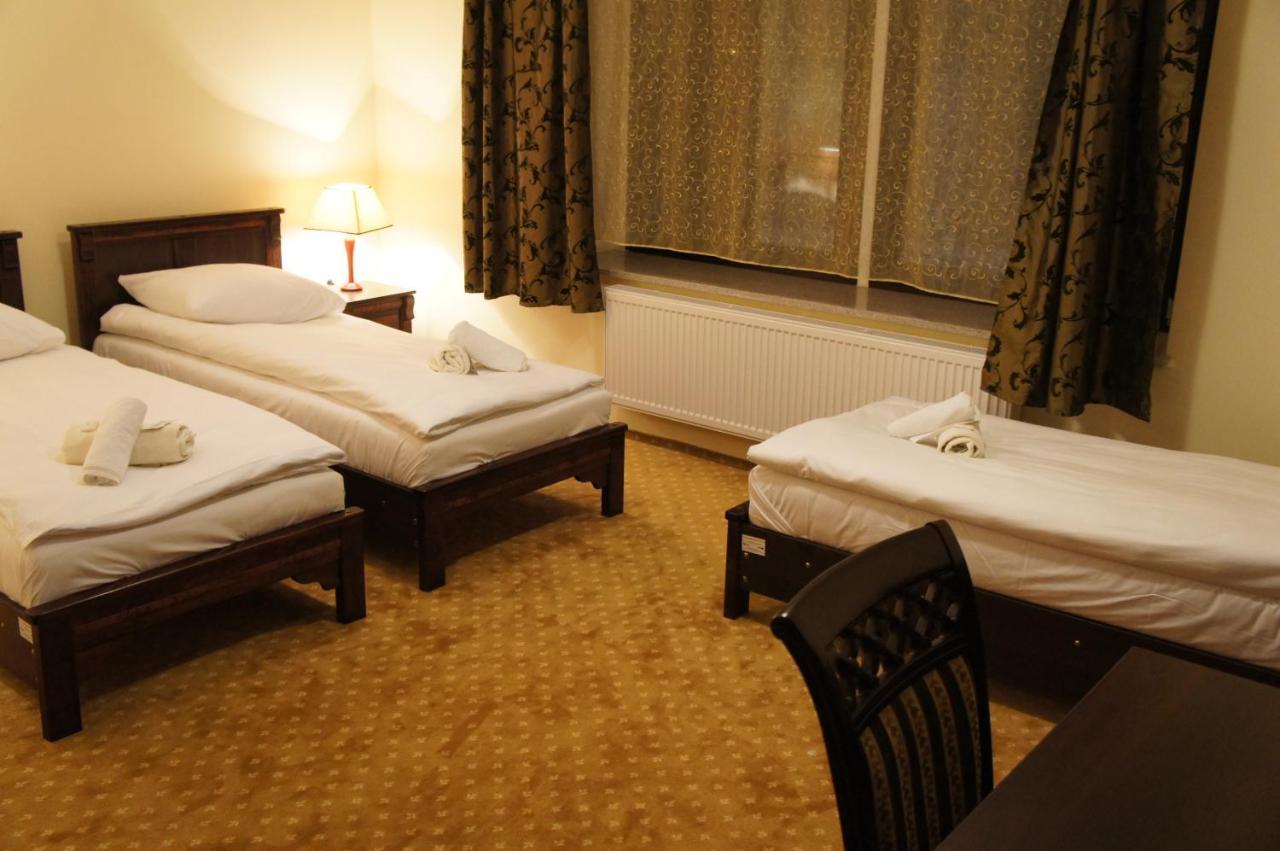 Hotel Dworska Elektrownia Kędzierzyn-Koźle Pokoj fotografie