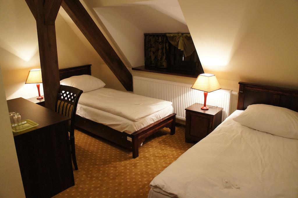 Hotel Dworska Elektrownia Kędzierzyn-Koźle Pokoj fotografie