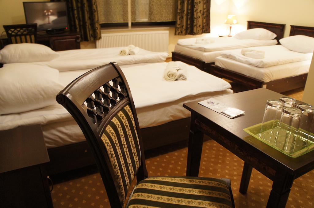 Hotel Dworska Elektrownia Kędzierzyn-Koźle Pokoj fotografie